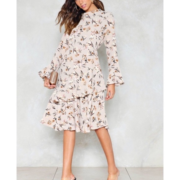 Nasty Gal Spring Street Floral Dress Stone - Picture 8 of 8